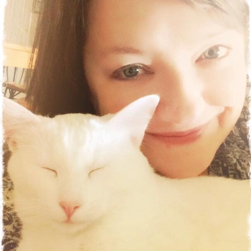 Meet your Posher, Elizabeth