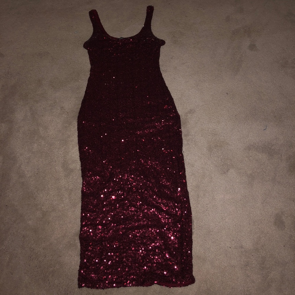 BURGUNDY DRESS