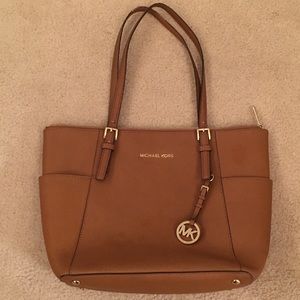 Michael Kors Jet Set Saffiano Tote