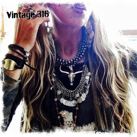 Longhorn Necklace - Picture 3 of 5