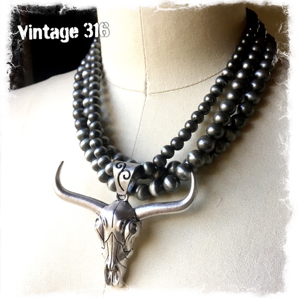 Longhorn Necklace - Picture 5 of 5