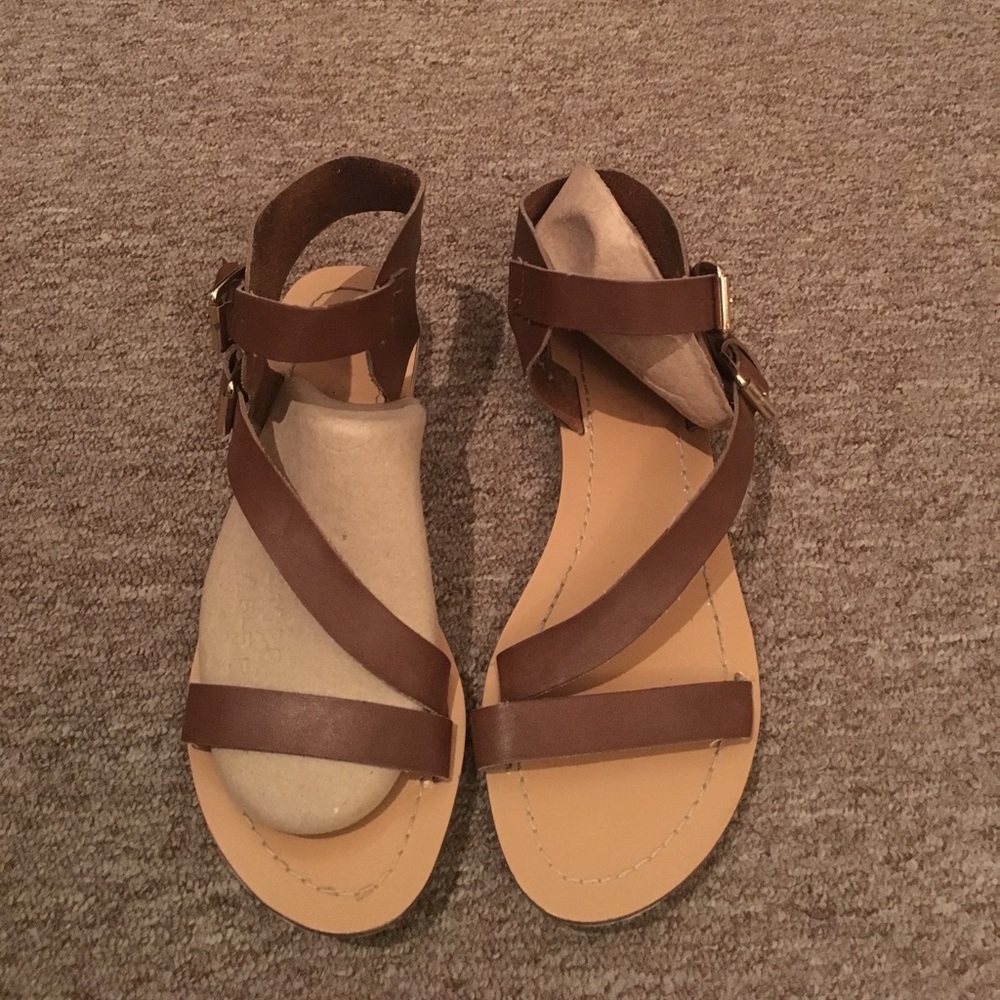 Flat Gladiator Sandals w white grip bottom
