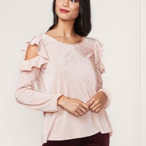 LC Cold Shoulder top