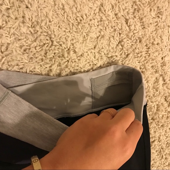 Lululemon yoga pants - Picture 8 of 8