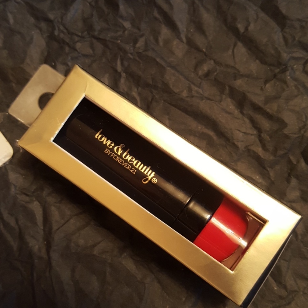 Red Rouge matte lipsrick