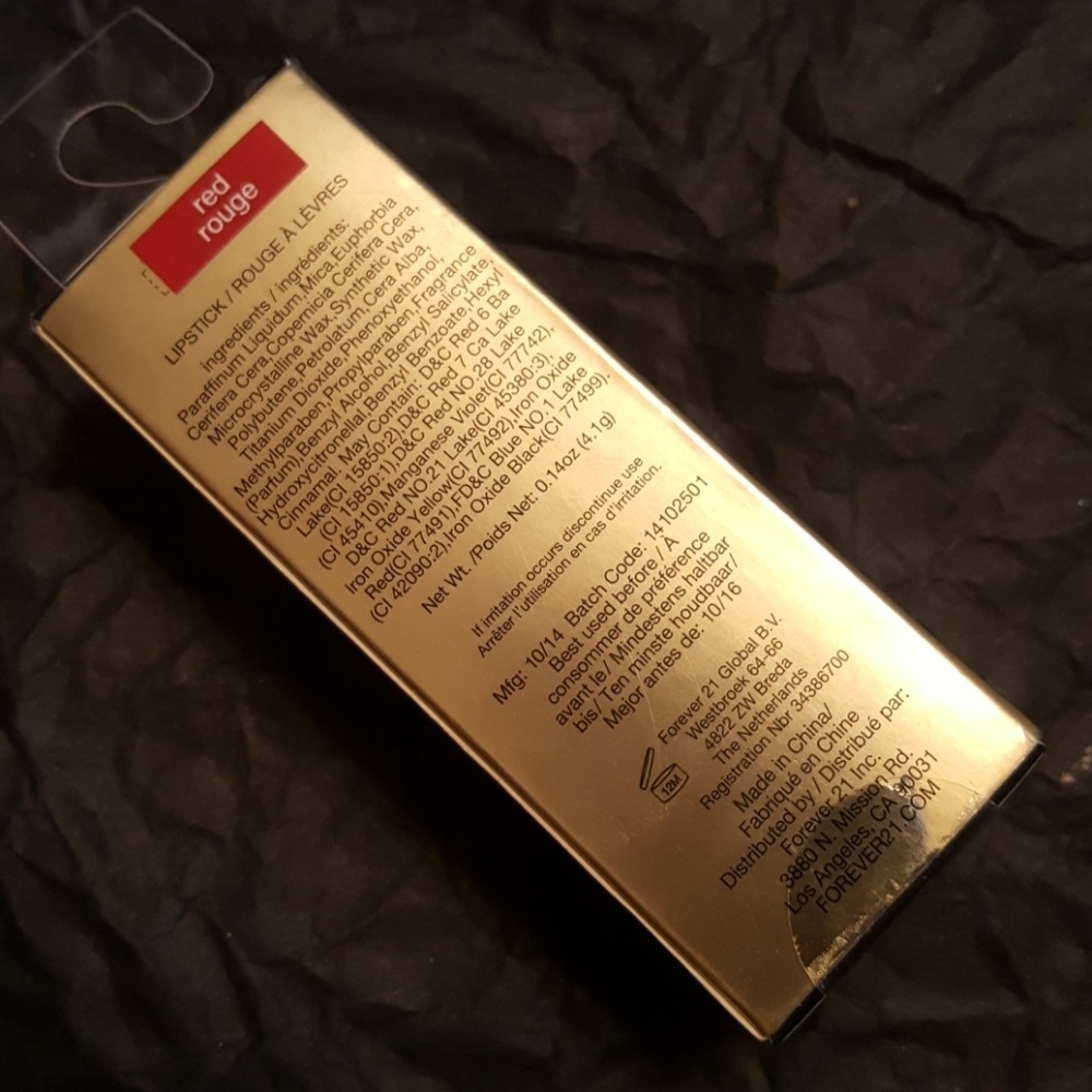 Red Rouge matte lipsrick - Picture 2 of 4