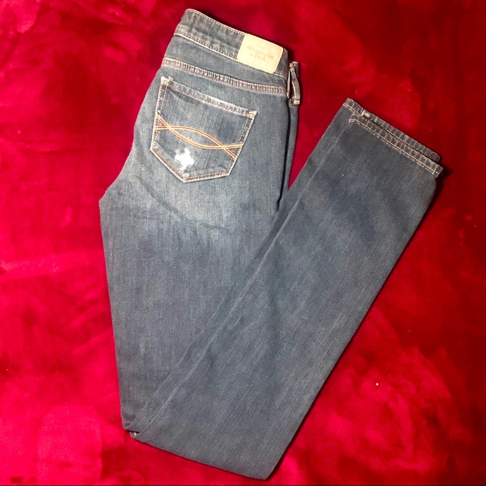 AMBERCROMBIE & FITCH JEANS