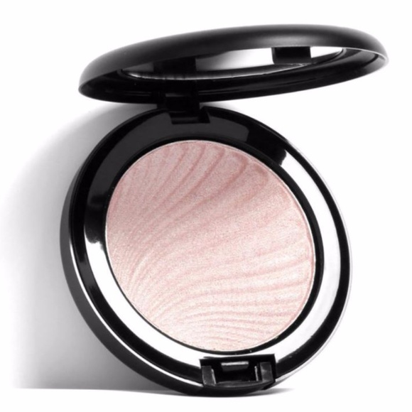 Focallure Ultra Glow Highlighter #04- Blossom - Picture 2 of 4