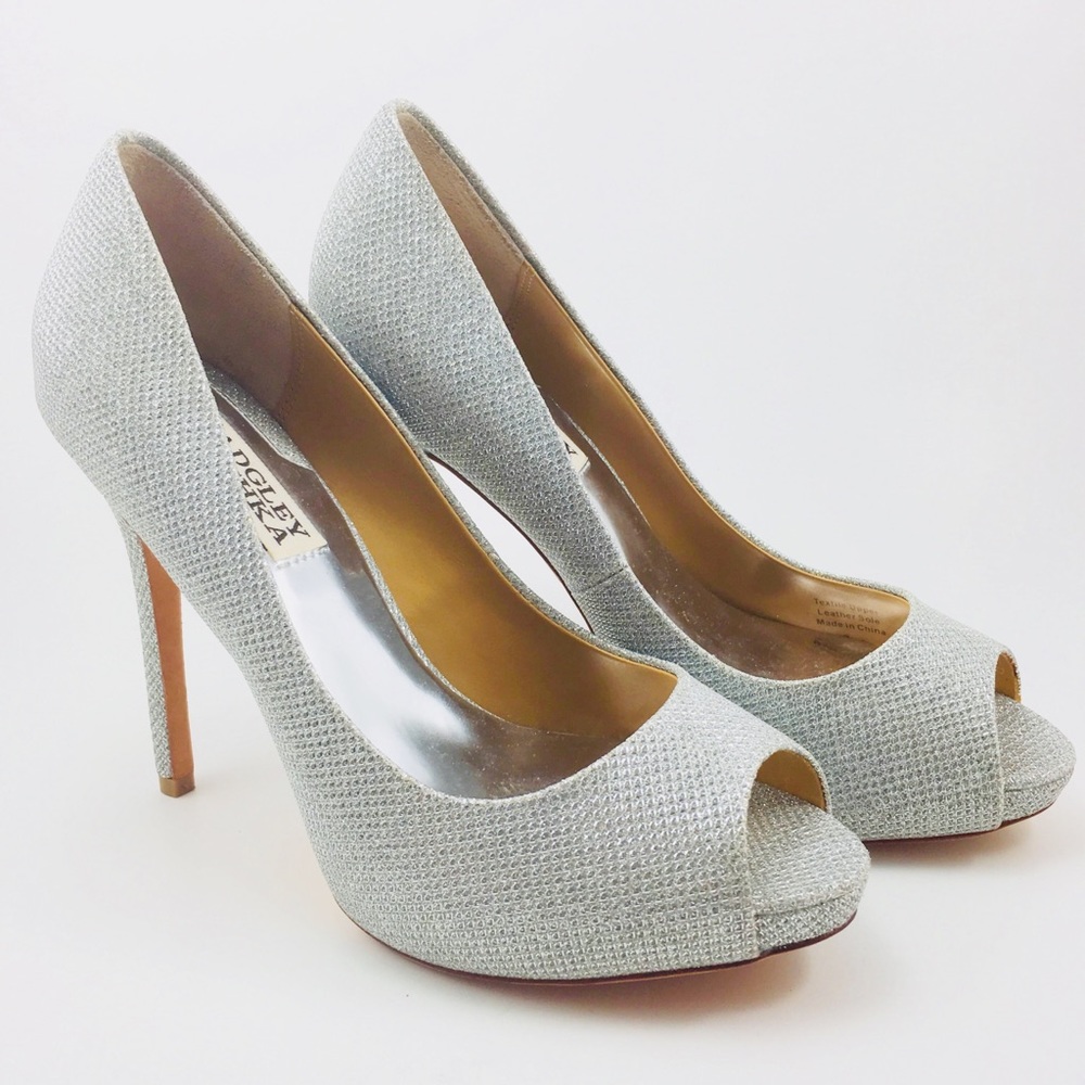 Badgley Mischka “Ponderosa” shoes Silver size 6