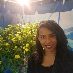 Meet your Posher, Candace