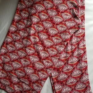 TC2 Lularoe Disney Aliens leggings