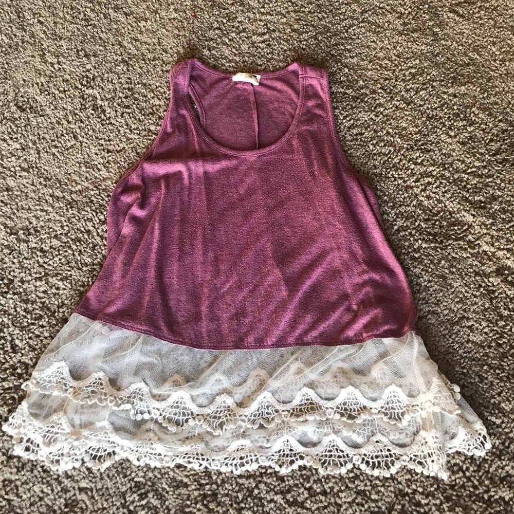 Bottom laced tank top
