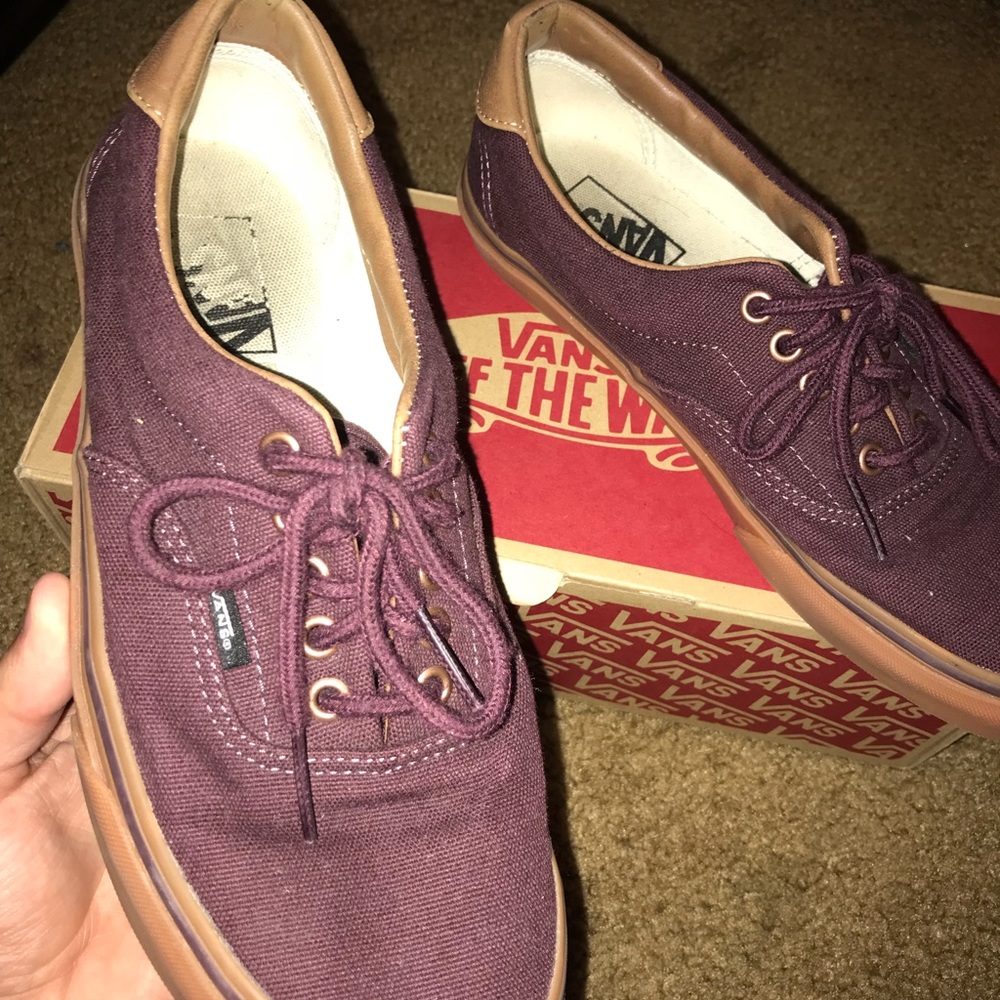 Maroon vans - Picture 2 of 4