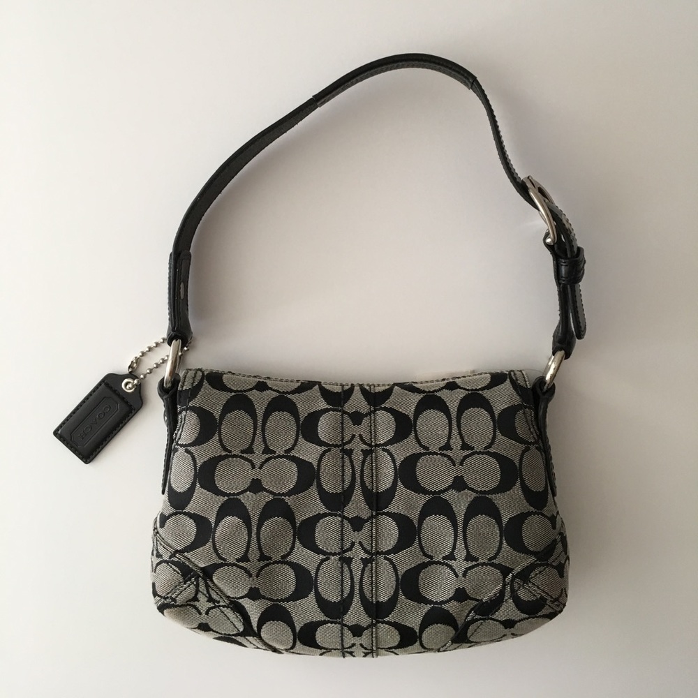 {Coach} Signature Buckle Flap - Picture 2 of 8