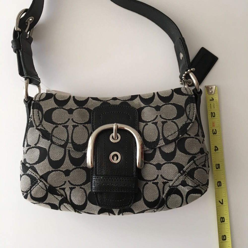 {Coach} Signature Buckle Flap - Picture 7 of 8