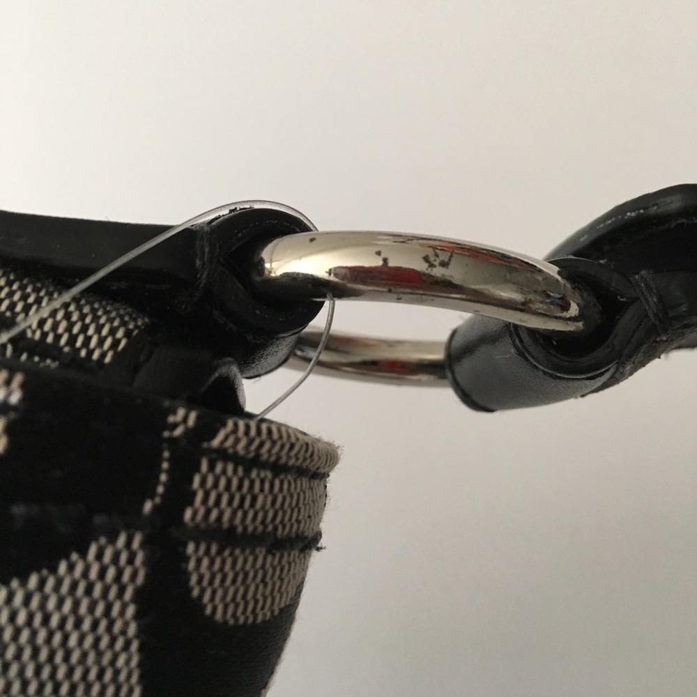 {Coach} Signature Buckle Flap - Picture 8 of 8