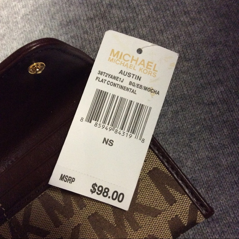 NEW!! Michael Kors Austin Wallet - Picture 5 of 5