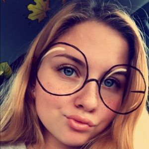 Meet your Posher, Alison