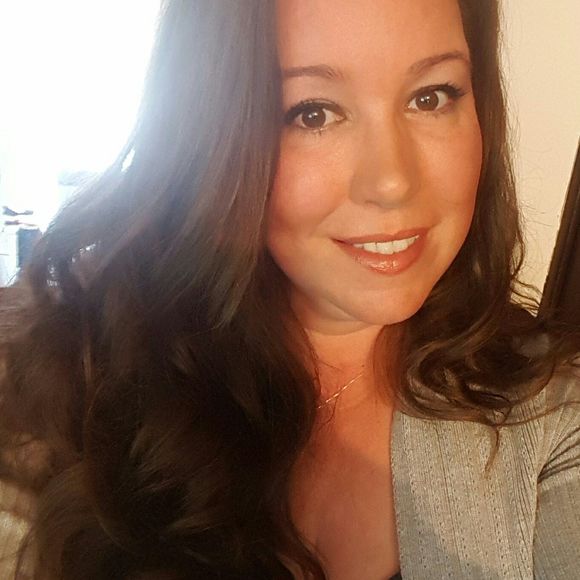 Meet your Posher, Lisa - Picture 1 of 1