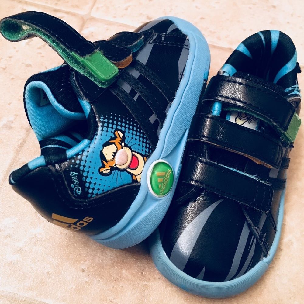 🚫So|_D📦📫 5k Tod | ADIDAS DISNEY WORLD Sneakers