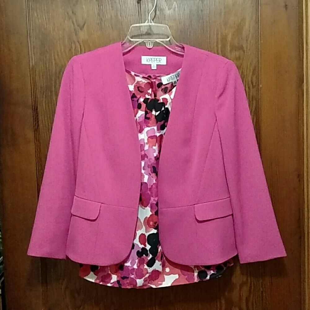 Kasper pink suit jacket (4) with matching XS shell