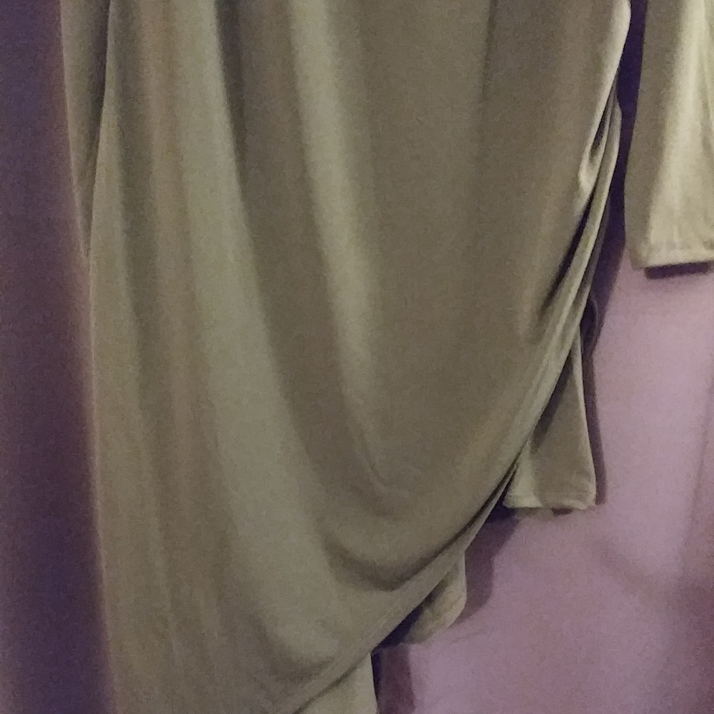 Dress - Picture 4 of 4