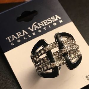Tara Vanessa Collection interlock pave enamel ring