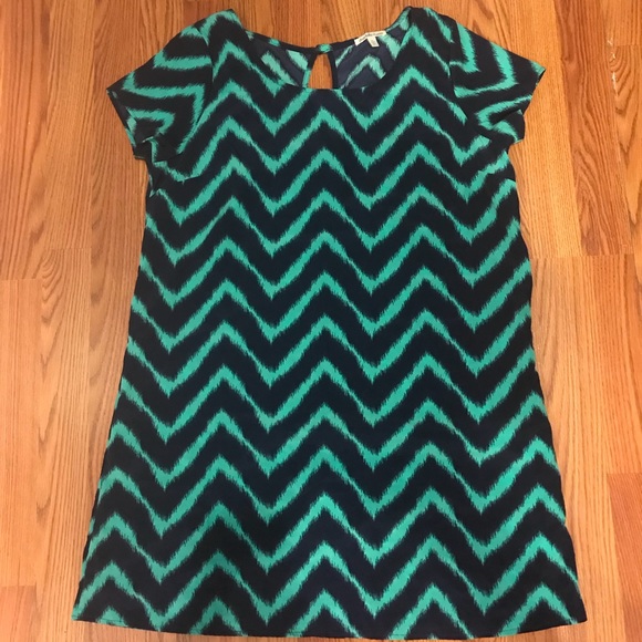Charlotte Russe short chevron dress - Picture 2 of 2