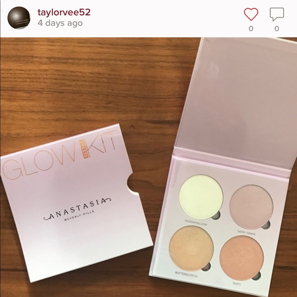 Do not buy from taylorvee52 they sell fake makeup!