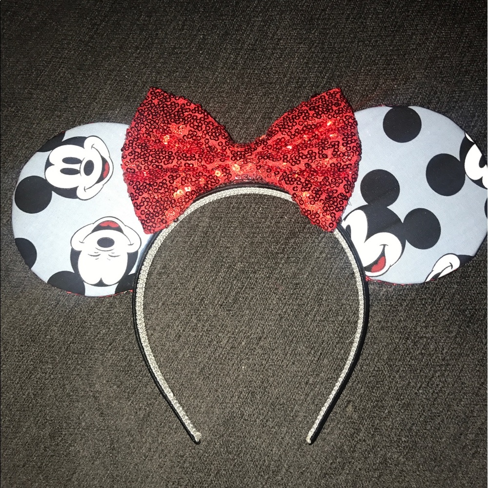 Sequence Mickey ears