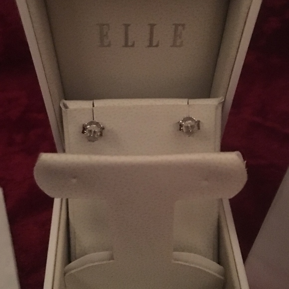 NEW ELLE PURE COLLECTION STERLING SILVER EARRINGS - Picture 4 of 5