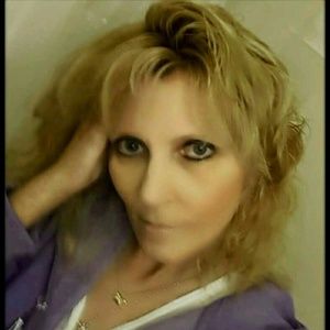 Meet your Posher, Renae