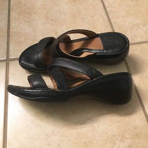 Born black leather strap sandals size 9