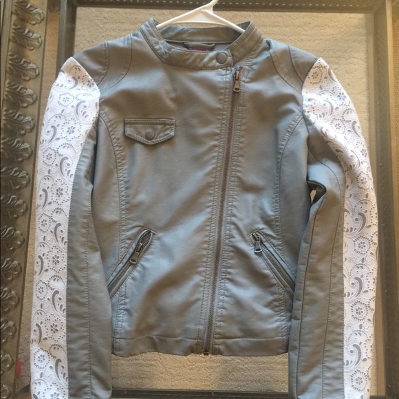 Great Deal on Girls Jacket! - Picture 1 of 5