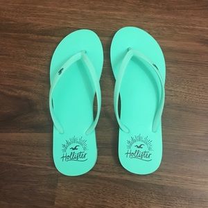 Hollister flip flops