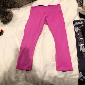 Lululemon black and pink reversible leggings