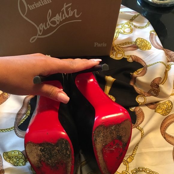 Classic Gently worn Christian Louboutin!🥇 - Picture 6 of 7