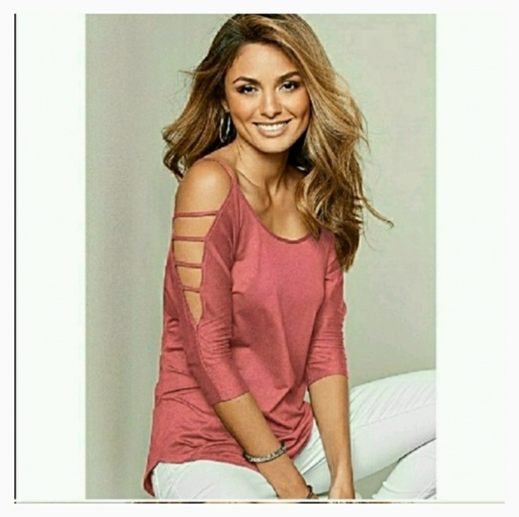 Tops - 🔴SALE🔴▪ Coral Pink 3/4 Sleeve Top ▪