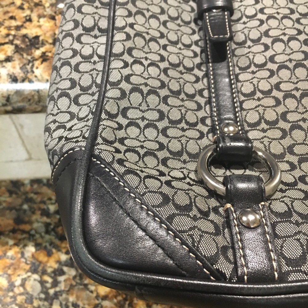 SOLD - Coach Signature purse - Picture 7 of 8
