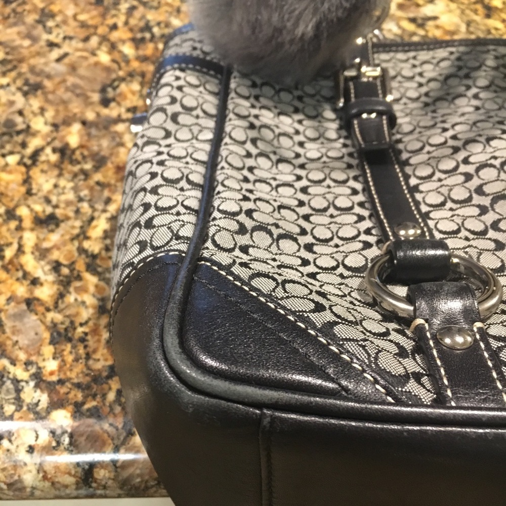 SOLD - Coach Signature purse - Picture 8 of 8