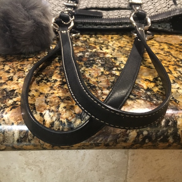 SOLD - Coach Signature purse - Picture 6 of 8