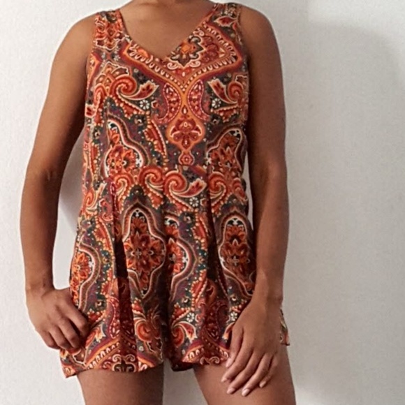 Multicolor pleated romper - Picture 5 of 9