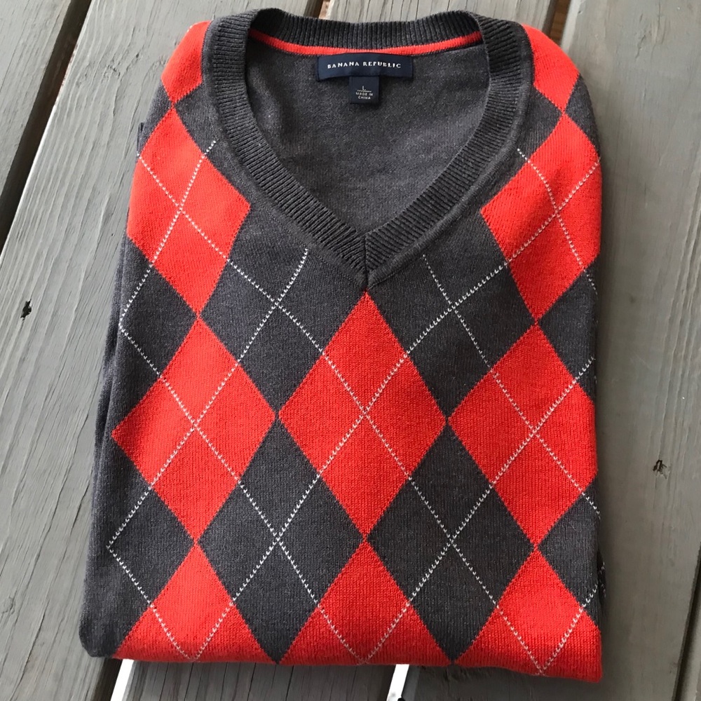 Banana Republic Argyle V- neck Sweater