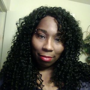 Meet your Posher, Tonya