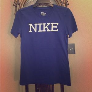 NEVER WORN BEFORE NIKE SHIRT BLUEBAND WHITE