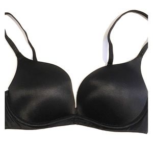 Victoria’s Secret Black Biofit Push-up Bra