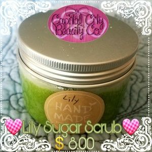 Lily Sugar Scrub