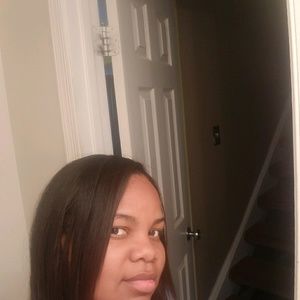 Meet your Posher, Tia