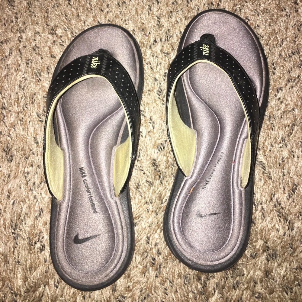 Nike flip flops