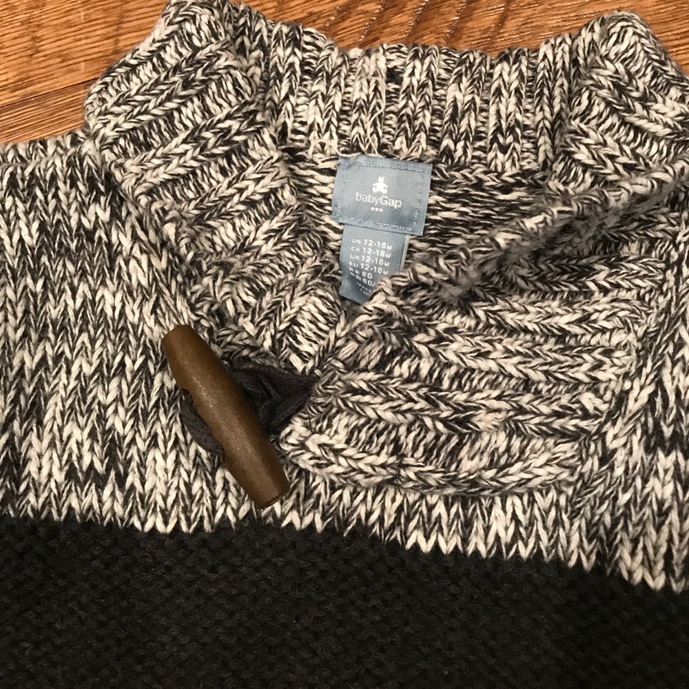Baby Gap Sweater 12-18 mo - Picture 2 of 7
